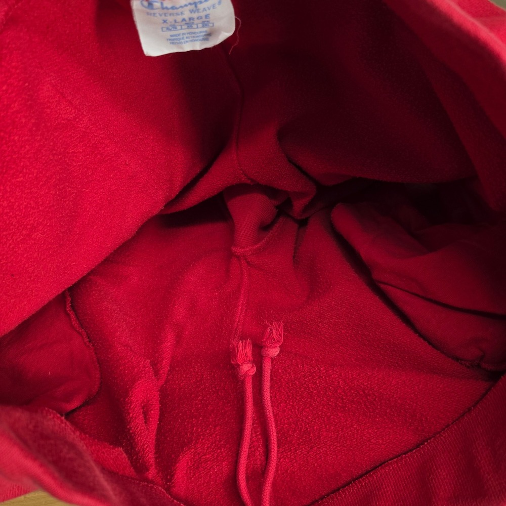 Champion Reverse Weave Shorts Mens XL Red Big Logo Cut Off Raw Hem Sweat Shorts - Picture 9 of 14